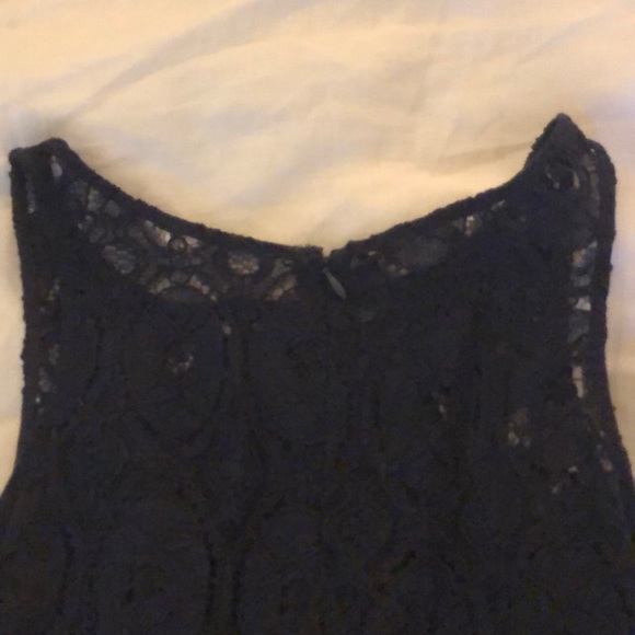 Blue lace float sleeve-less dress - Picture 5 of 5